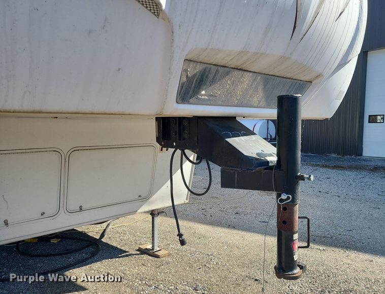 image for item LH9938 2008 Keystone RP3712  camper