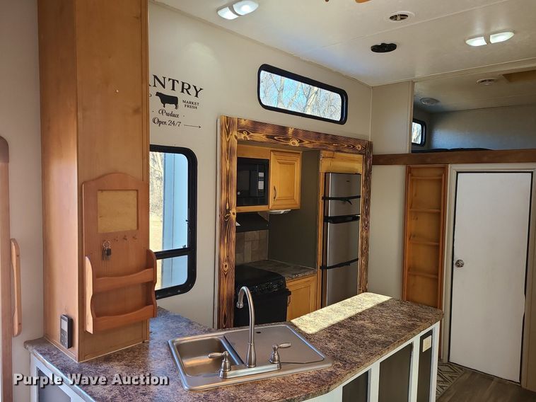 image for item LH9938 2008 Keystone RP3712  camper