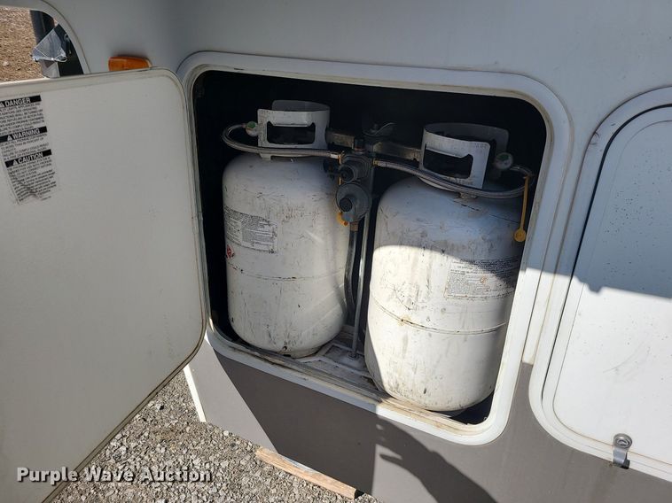 image for item LH9938 2008 Keystone RP3712  camper