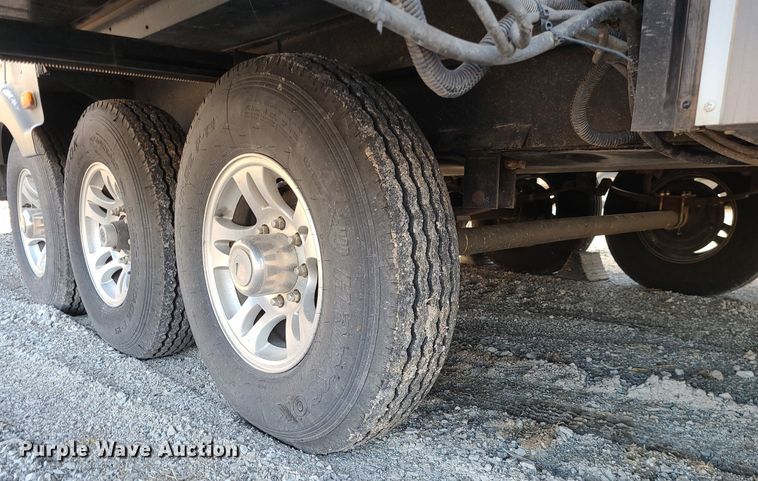 image for item LH9938 2008 Keystone RP3712  camper