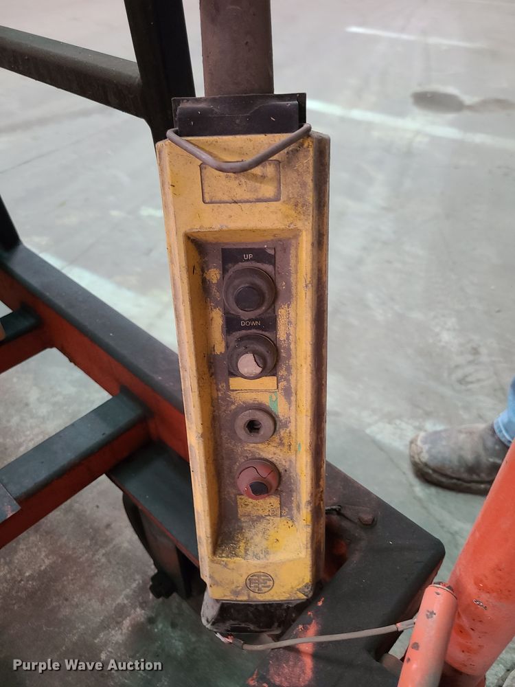 image for item LH9987 Uppup STDT750  vertical lift