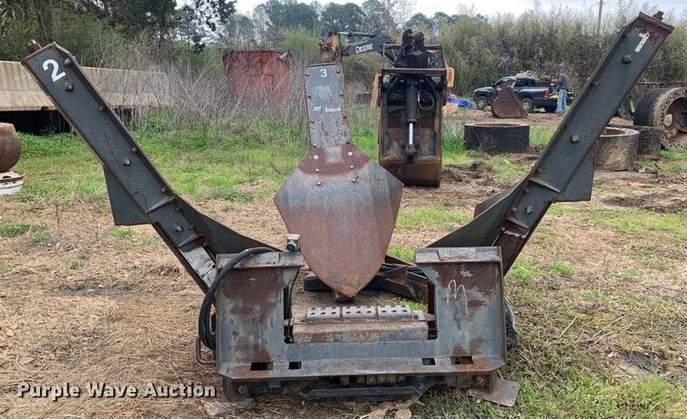 image for item LI9122 Bobcat TS34C  skid steer tree spade