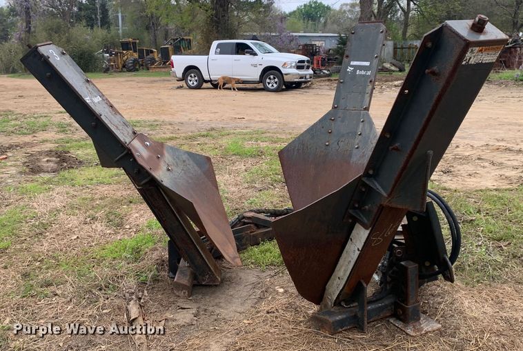 image for item LI9122 Bobcat TS34C  skid steer tree spade