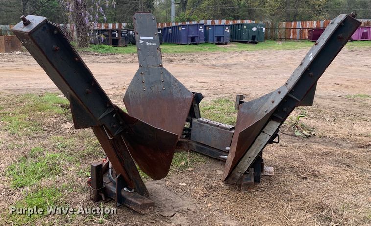 image for item LI9122 Bobcat TS34C  skid steer tree spade