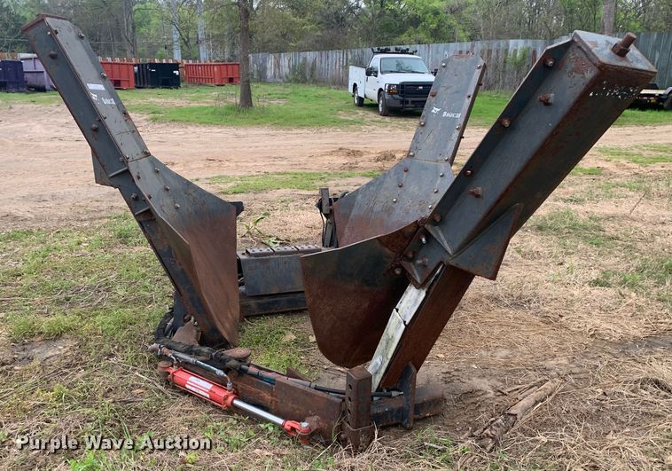 image for item LI9122 Bobcat TS34C  skid steer tree spade