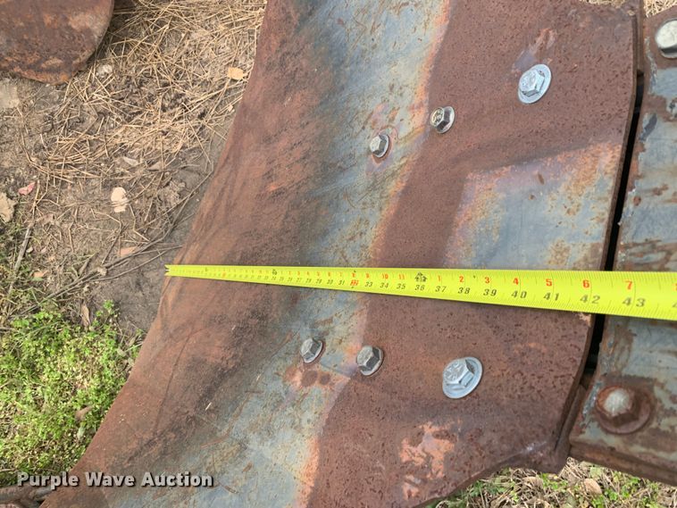 image for item LI9122 Bobcat TS34C  skid steer tree spade