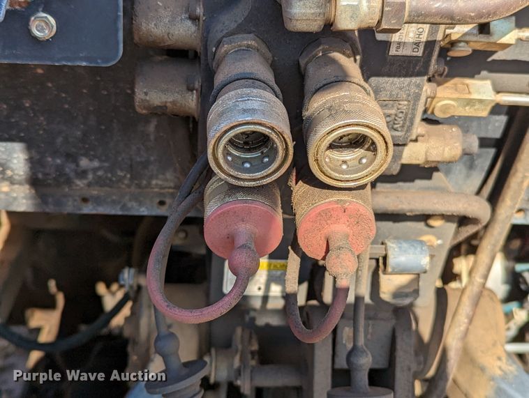 image for item LK9103 2006 Branson 6530R  MFWD tractor