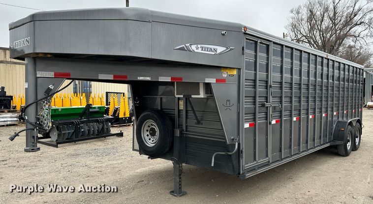 image for item LN9139 2017 Titan  livestock trailer