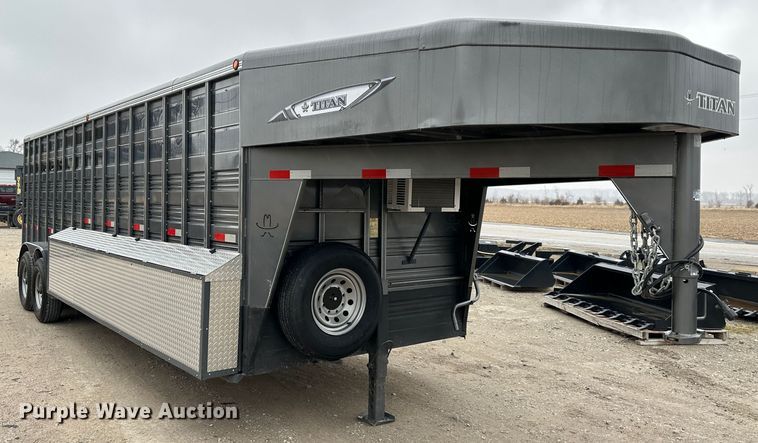 image for item LN9139 2017 Titan  livestock trailer