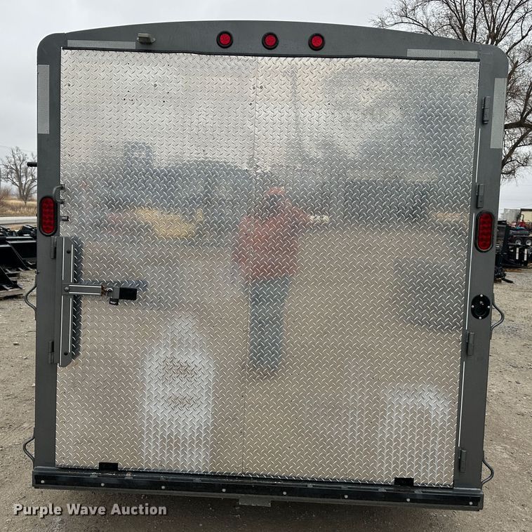 image for item LN9139 2017 Titan  livestock trailer