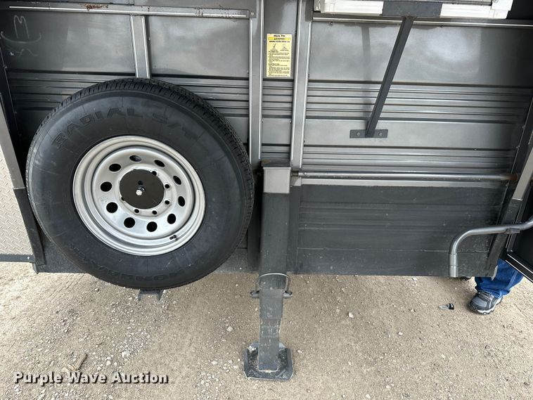 image for item LN9139 2017 Titan  livestock trailer