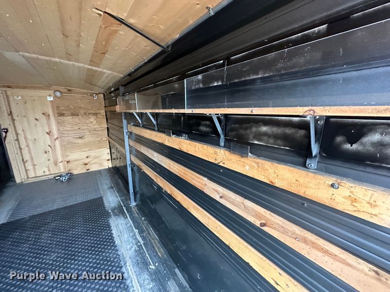image for item LN9139 2017 Titan  livestock trailer