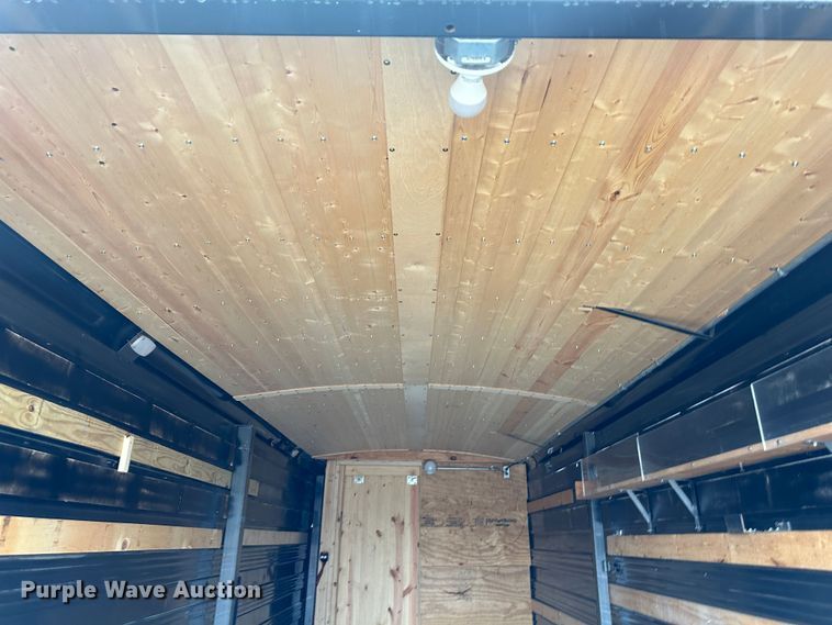 image for item LN9139 2017 Titan  livestock trailer