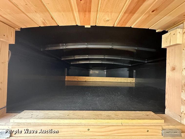 image for item LN9139 2017 Titan  livestock trailer