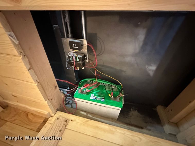 image for item LN9139 2017 Titan  livestock trailer