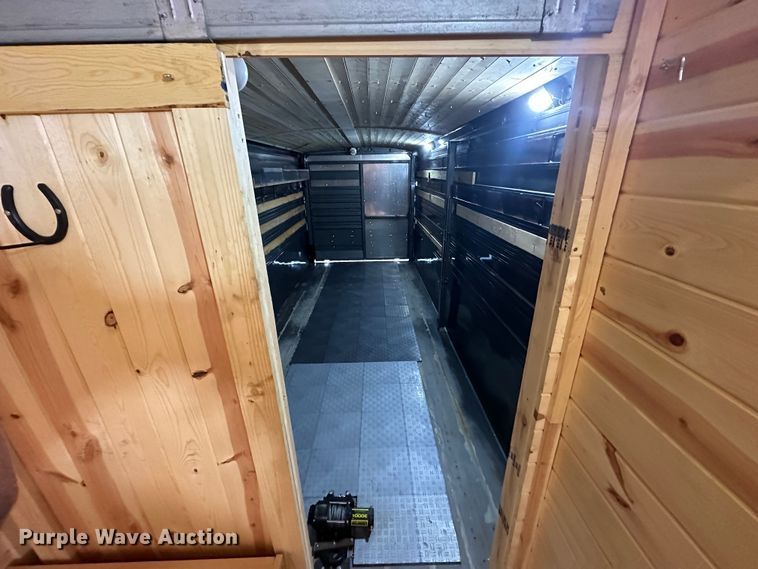 image for item LN9139 2017 Titan  livestock trailer