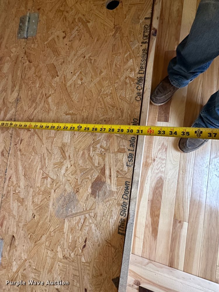 image for item LN9139 2017 Titan  livestock trailer