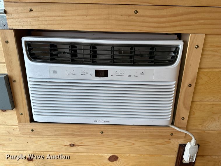 image for item LN9139 2017 Titan  livestock trailer