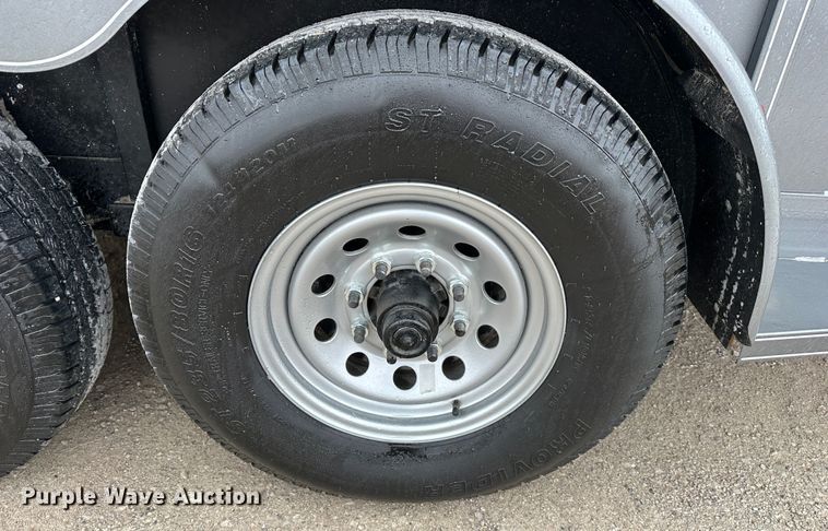 image for item LN9139 2017 Titan  livestock trailer