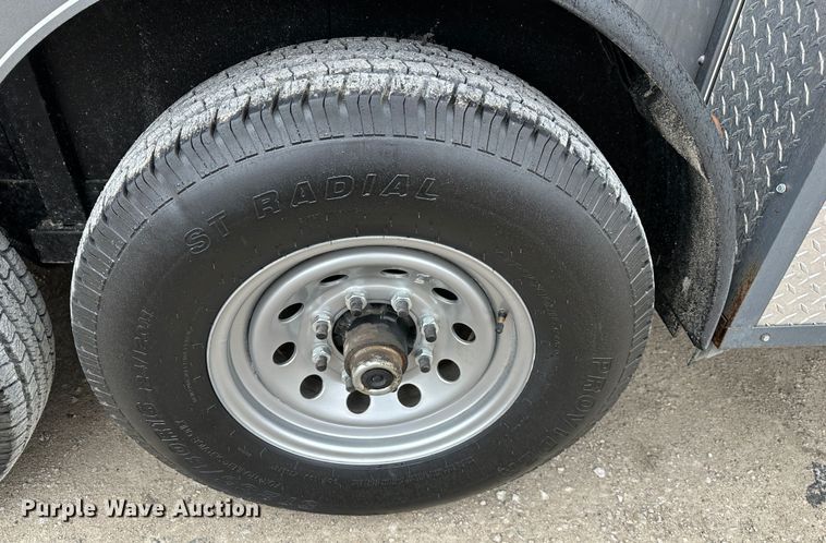 image for item LN9139 2017 Titan  livestock trailer