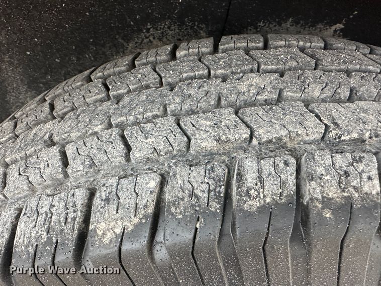 image for item LN9139 2017 Titan  livestock trailer