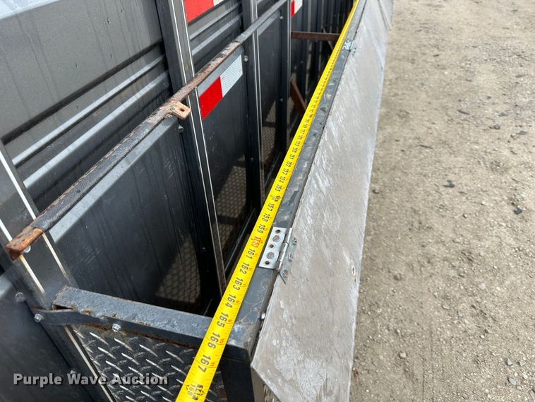 image for item LN9139 2017 Titan  livestock trailer