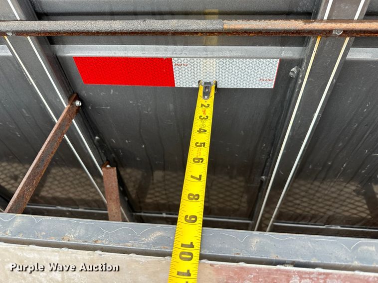 image for item LN9139 2017 Titan  livestock trailer