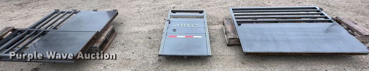 image for item LN9140 Livestock trailer gate