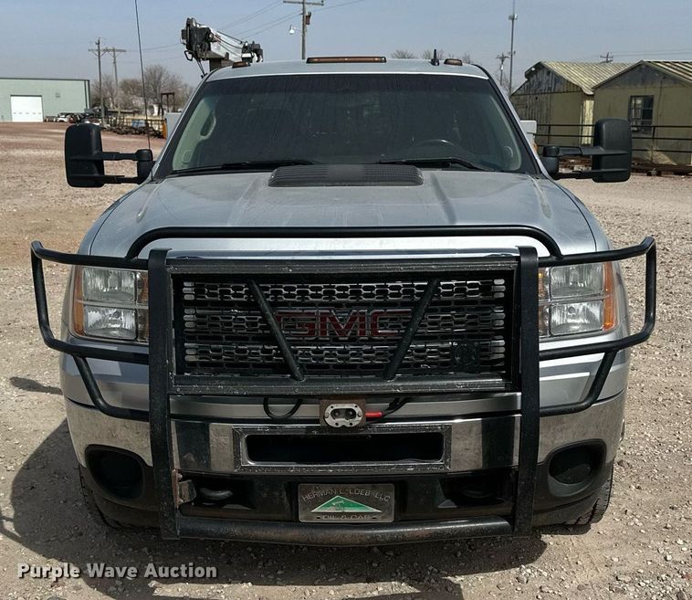 image for item LN9293 2012 GMC Sierra 3500HD  Ext. Cab utility bed pickup truck