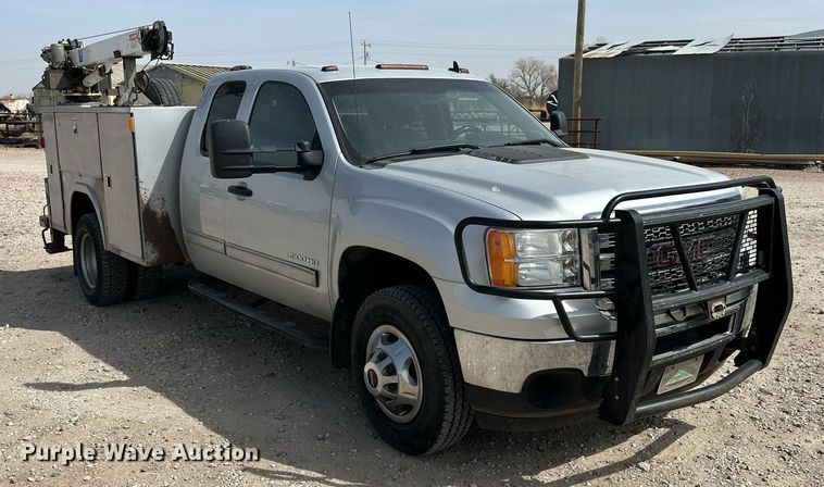 image for item LN9293 2012 GMC Sierra 3500HD  Ext. Cab utility bed pickup truck