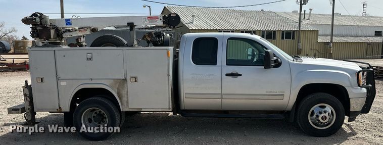 image for item LN9293 2012 GMC Sierra 3500HD  Ext. Cab utility bed pickup truck