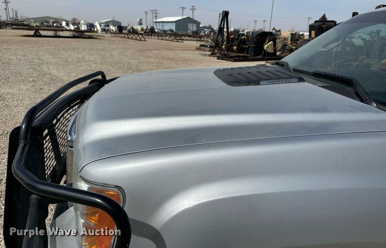 image for item LN9293 2012 GMC Sierra 3500HD  Ext. Cab utility bed pickup truck