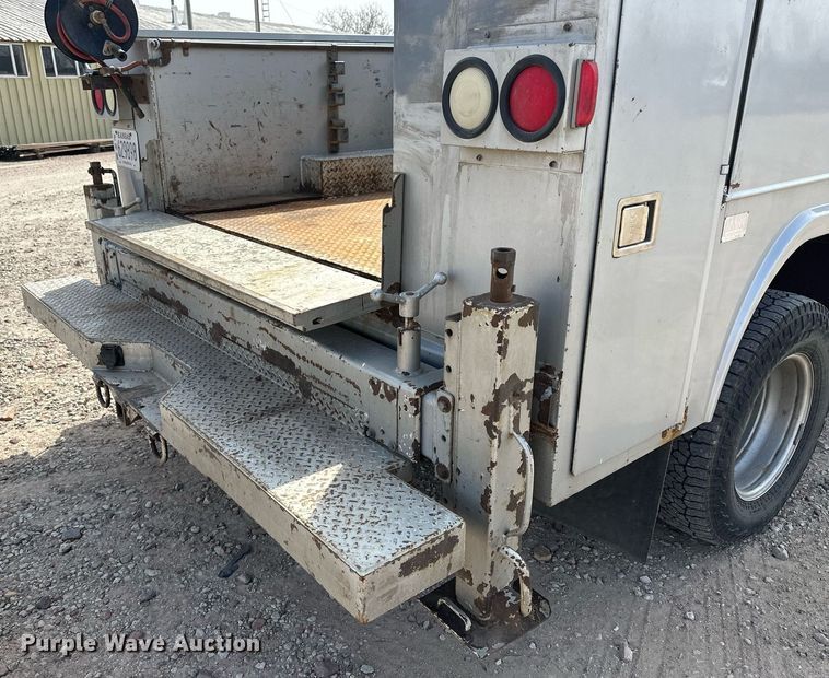 image for item LN9293 2012 GMC Sierra 3500HD  Ext. Cab utility bed pickup truck