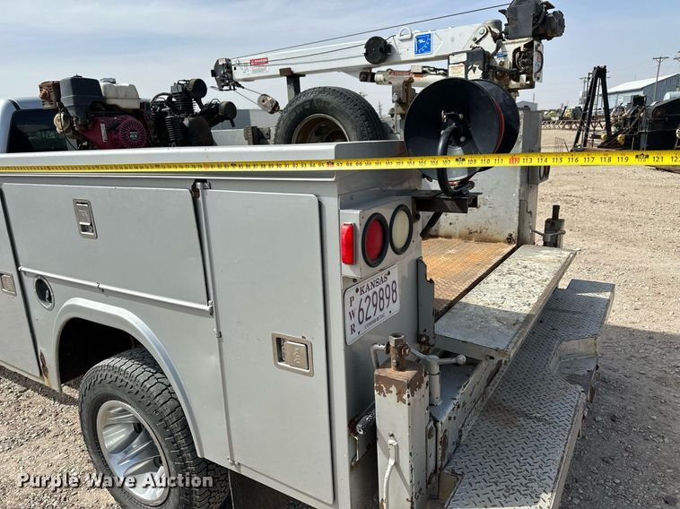 image for item LN9293 2012 GMC Sierra 3500HD  Ext. Cab utility bed pickup truck