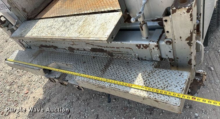 image for item LN9293 2012 GMC Sierra 3500HD  Ext. Cab utility bed pickup truck