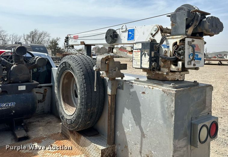 image for item LN9293 2012 GMC Sierra 3500HD  Ext. Cab utility bed pickup truck