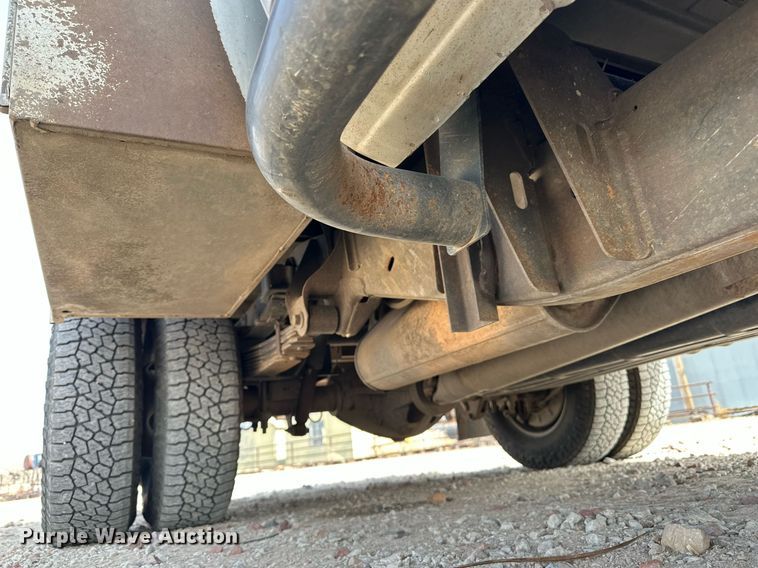 image for item LN9293 2012 GMC Sierra 3500HD  Ext. Cab utility bed pickup truck