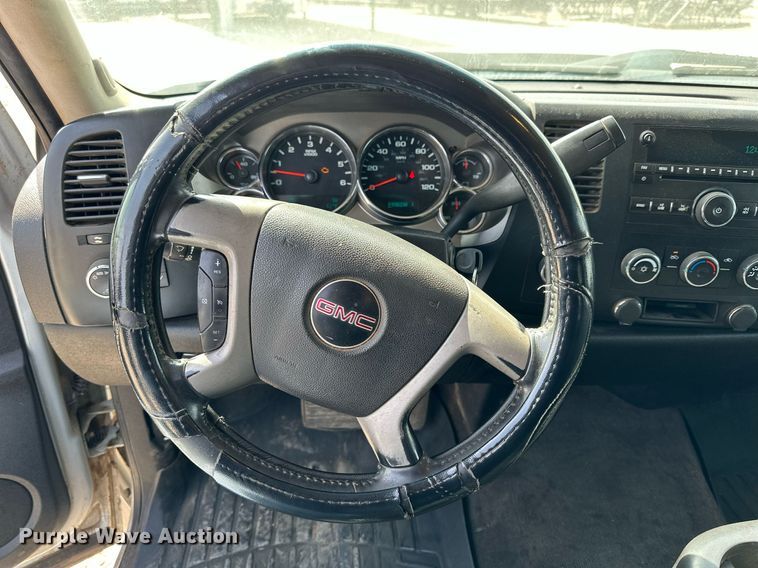 image for item LN9293 2012 GMC Sierra 3500HD  Ext. Cab utility bed pickup truck