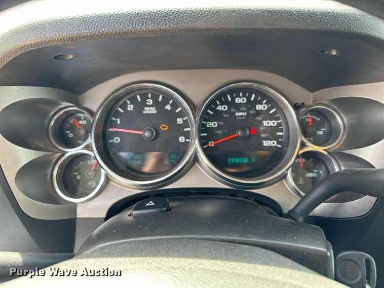 image for item LN9293 2012 GMC Sierra 3500HD  Ext. Cab utility bed pickup truck