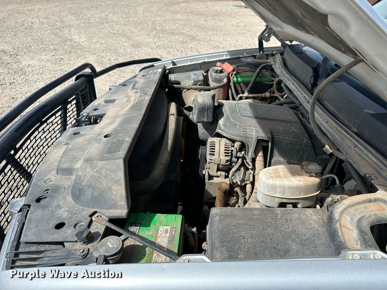 image for item LN9293 2012 GMC Sierra 3500HD  Ext. Cab utility bed pickup truck