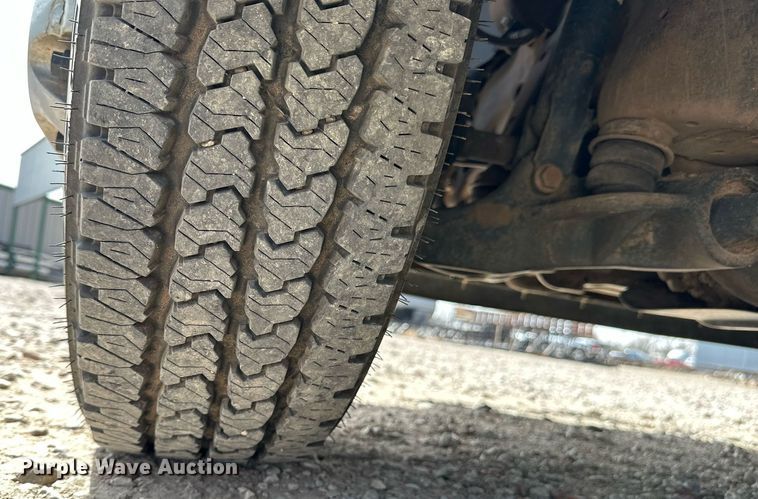 image for item LN9293 2012 GMC Sierra 3500HD  Ext. Cab utility bed pickup truck