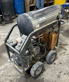 image for item LN9303 Landa MCH4-35324E  pressure washer