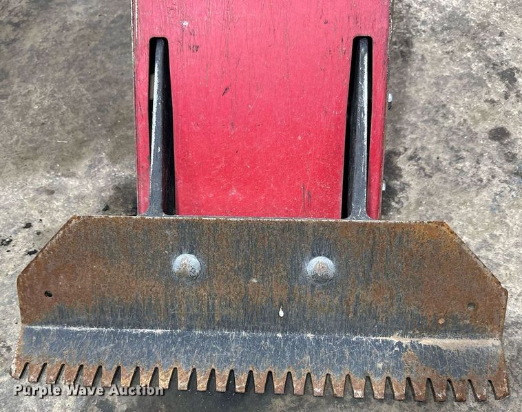 image for item LN9304 (2) TBD2 Shingle Hog shingle strippers