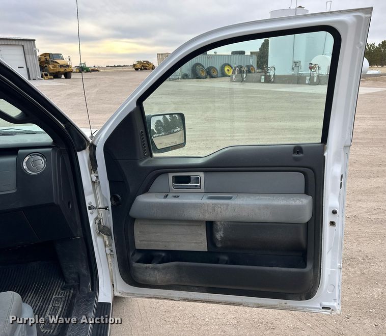 image for item LN9308 2011 Ford F150  Ext. Cab pickup truck