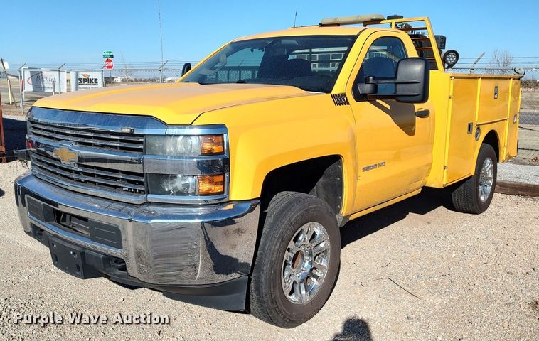 image for item LP9180 2015 Chevrolet Silverado 3500HD  utility bed pickup truck