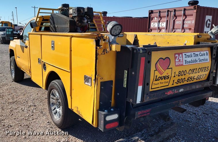 image for item LP9180 2015 Chevrolet Silverado 3500HD  utility bed pickup truck