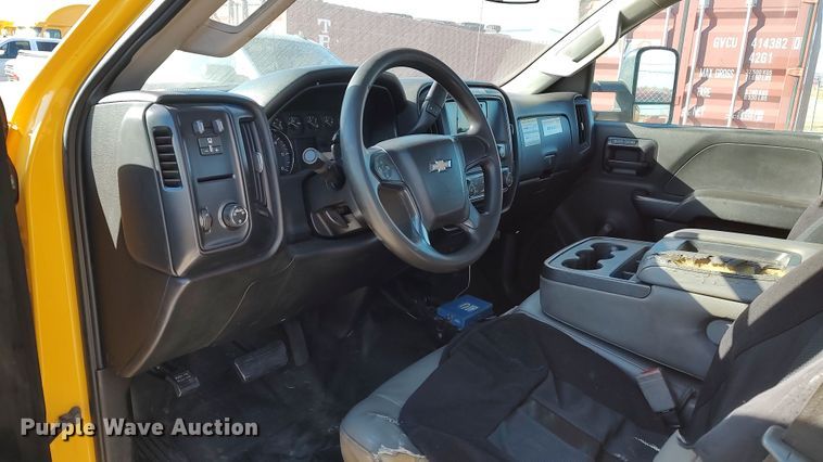 image for item LP9180 2015 Chevrolet Silverado 3500HD  utility bed pickup truck