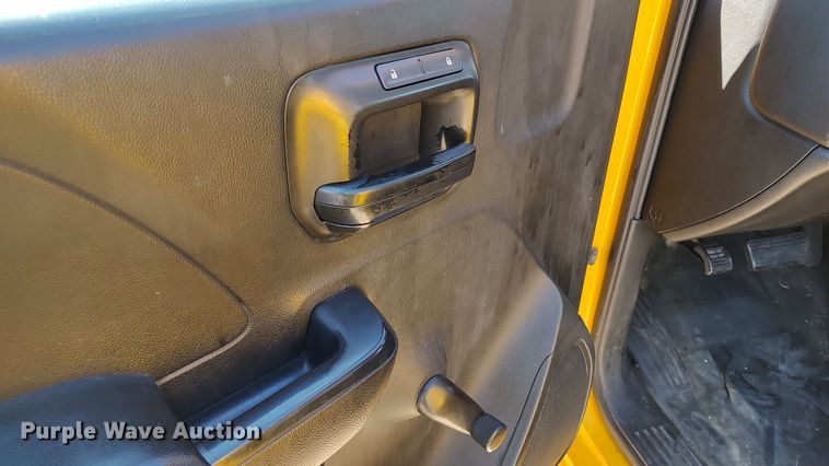 image for item LP9180 2015 Chevrolet Silverado 3500HD  utility bed pickup truck