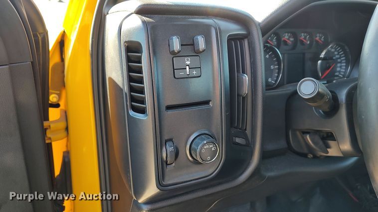 image for item LP9180 2015 Chevrolet Silverado 3500HD  utility bed pickup truck
