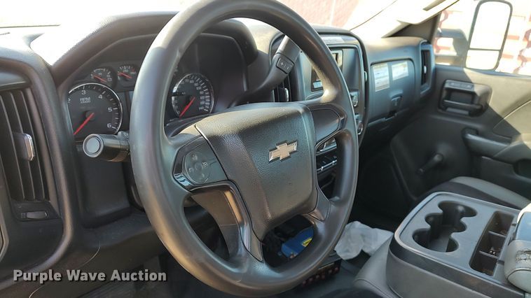 image for item LP9180 2015 Chevrolet Silverado 3500HD  utility bed pickup truck